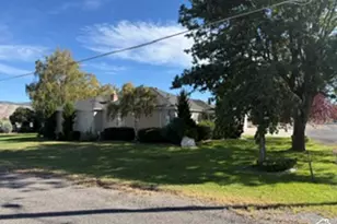 305 S 100 E, Redmond, UT 84652 - Photo 1