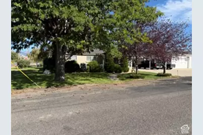 305 S 100 E, Redmond, UT 84652 - Photo 3