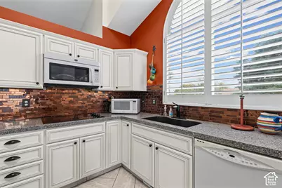 3083 W 7670 S, West Jordan, UT 84084 - Photo 9