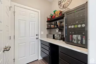 6504 W Thistle Rdg Cv, West Jordan, UT 84081 - Photo 9