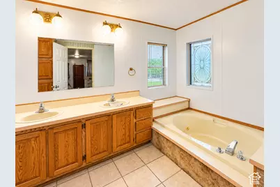 645 N 600 E, Hyrum, UT 84319 - Photo 11