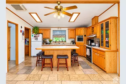 645 N 600 E, Hyrum, UT 84319 - Photo 5