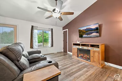 445 S Sunset Dr W, Kaysville, UT 84037 - Photo 9