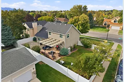 2064 E Village Point Way S, Sandy, UT 84093 - Photo 31