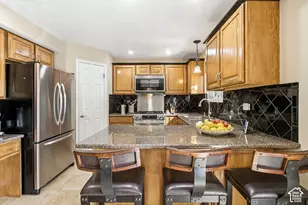 2064 E Village Point Way S, Sandy, UT 84093 - Photo 9