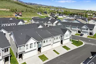 577 N Richland Valley St, Garden City, UT 84028 - Photo 3