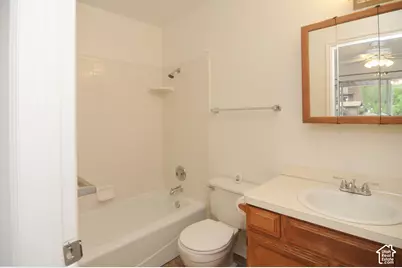 2140 W 5600 S #42, Roy, UT 84067 - Photo 13