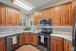 3010 W 12130 S, Riverton, UT 84065 - Photo 7