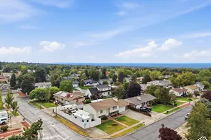 2496 E Woodthrush Dr, Sandy, UT 84093 - Photo 41