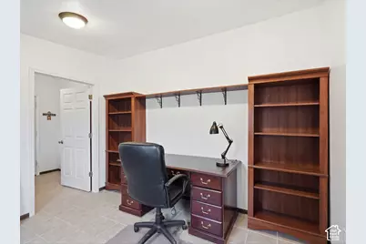 2496 E Woodthrush Dr, Sandy, UT 84093 - Photo 37