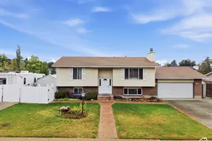 2496 E Woodthrush Dr, Sandy, UT 84093 - Photo 39