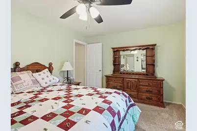 2496 E Woodthrush Dr, Sandy, UT 84093 - Photo 27