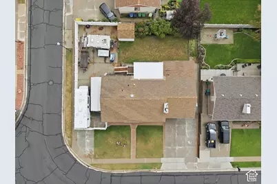 2496 E Woodthrush Dr, Sandy, UT 84093 - Photo 43