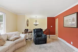2496 E Woodthrush Dr, Sandy, UT 84093 - Photo 13