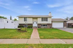 2496 E Woodthrush Dr, Sandy, UT 84093 - Photo 1