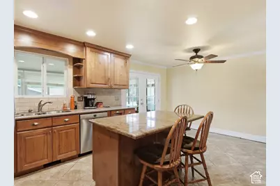 2496 E Woodthrush Dr, Sandy, UT 84093 - Photo 17