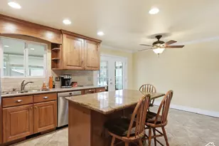 2496 E Woodthrush Dr, Sandy, UT 84093 - Photo 17