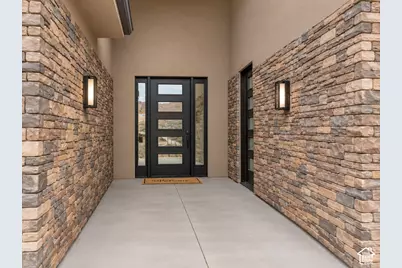 2077 E Tombstone Ln, Washington, UT 84780 - Photo 3