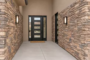2077 E Tombstone Ln, Washington, UT 84780 - Photo 3