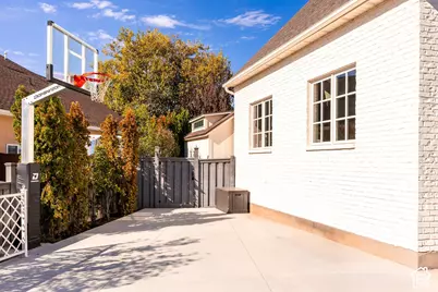 2590 E Olympus Dr S, Holladay, UT 84124 - Photo 83