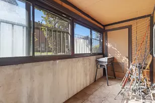 2402 S Elizabeth St, Salt Lake City, UT 84106 - Photo 3