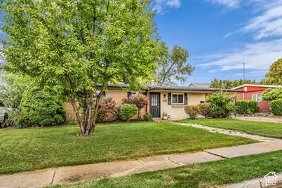 116 W 250 S, Kaysville, UT 84037 - Photo 1