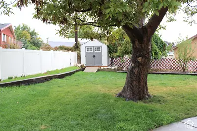 152 E 1600 S, Bountiful, UT 84010 - Photo 7