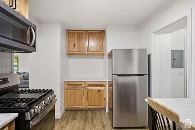1051 Crescent Dr, Logan, UT 84341 - Photo 7