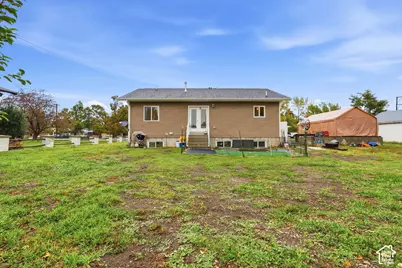225 W 300 N, Hyrum, UT 84319 - Photo 21