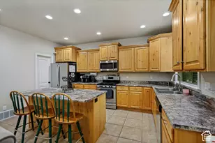53 W Lake View Terrace Rd, Saratoga Springs, UT 84045 - Photo 9