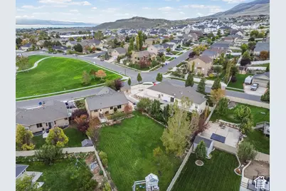380 W Hillside Dr, Saratoga Springs, UT 84045 - Photo 9