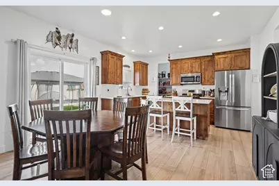 804 W Walnut Bark Ln, Mapleton, UT 84664 - Photo 9