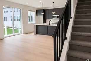 284 E Legacy Trail Ln S, Midvale, UT 84047 - Photo 9