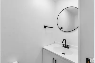 650 E Cobblestone Ln, Midvale, UT 84047 - Photo 7