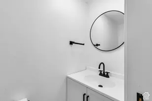 650 E Cobblestone Ln, Midvale, UT 84047 - Photo 7