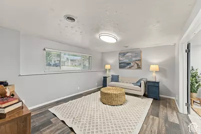 580 E Aloha Ln, Sandy, UT 84070 - Photo 25
