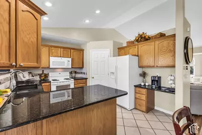 2574 W 3950 S, Roy, UT 84067 - Photo 9