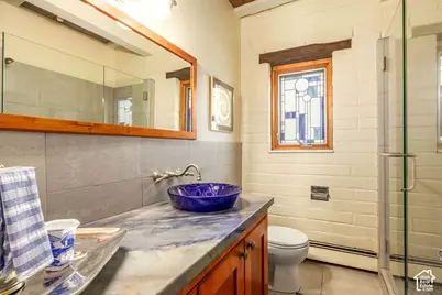 6245 S 2300 E, Holladay, UT 84121 - Photo 19