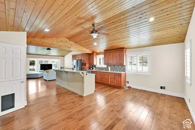 6514 S Fernbrook Dr W, Taylorsville, UT 84129 - Photo 9
