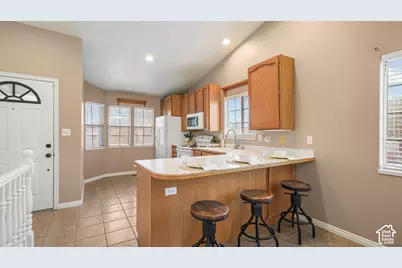 629 E 1650 S, Orem, UT 84097 - Photo 3