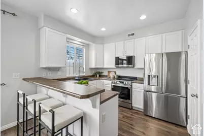 288 N Birmingham Ln W, North Salt Lake, UT 84054 - Photo 13