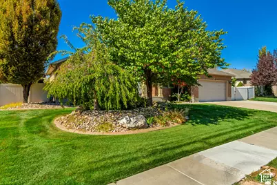 1884 S 1475 W, Syracuse, UT 84075 - Photo 3