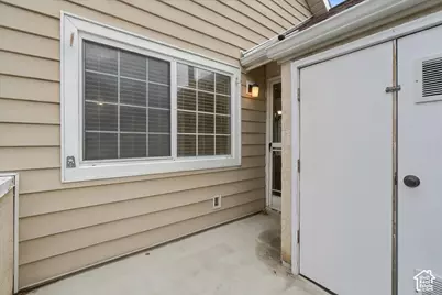 1445 W Harbor Pointe Dr, Taylorsville, UT 84123 - Photo 15