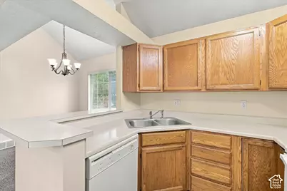 1445 W Harbor Pointe Dr, Taylorsville, UT 84123 - Photo 7