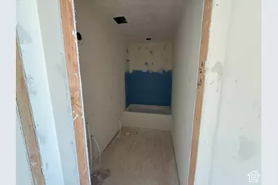 1124 E 160 N, Hyde Park, UT 84318 - Photo 9
