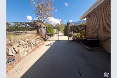 11129 S 2125 E, Sandy, UT 84092 - Photo 33
