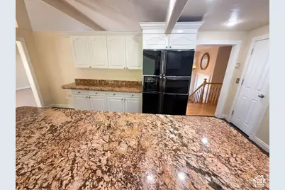 11129 S 2125 E, Sandy, UT 84092 - Photo 9