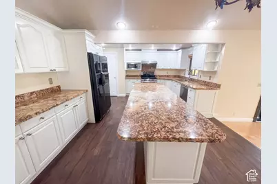 11129 S 2125 E, Sandy, UT 84092 - Photo 35