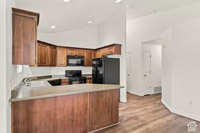 116 E Resaca Dr #F8, Sandy, UT 84070 - Photo 7