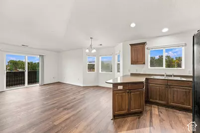 116 E Resaca Dr #F8, Sandy, UT 84070 - Photo 3